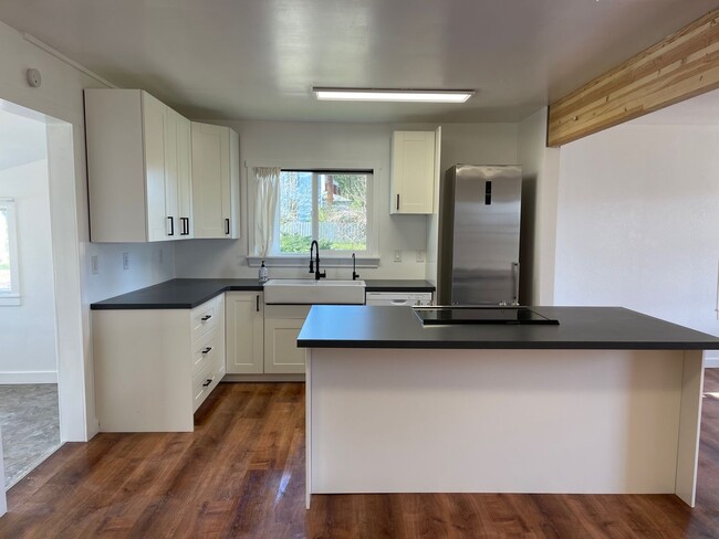 Building Photo - STATUS: RENTED-R258C | $1395.00 a month + ...