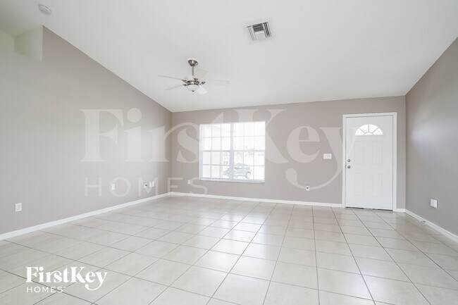 Foto del edificio - 2715 SW 1st Pl