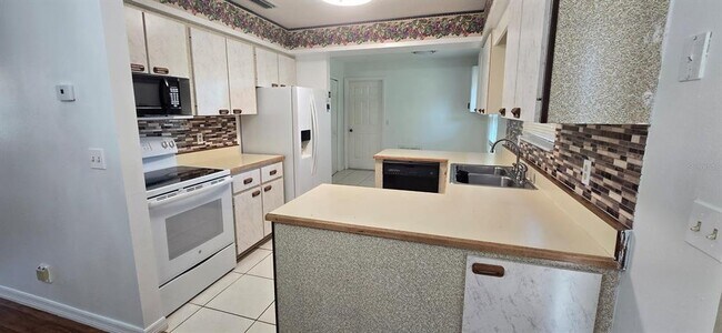 Building Photo - 3341 NW 44th Ct