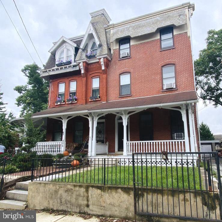 Primary Photo - 804 N Franklin St