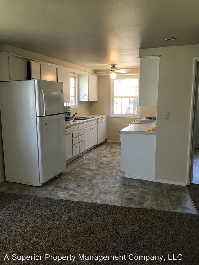 Foto del edificio - 545-545 NE Emerson Ave