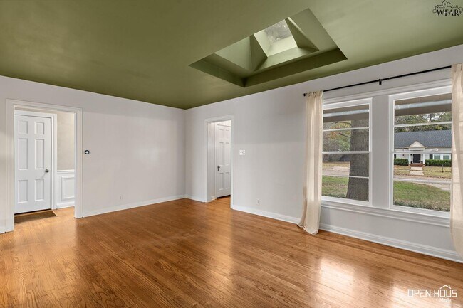 Foto del edificio - 1644 Ardath Ave