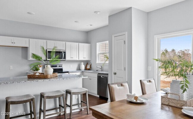 Building Photo - 5034 Northstar Dr
