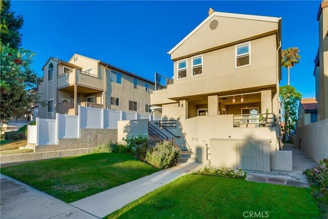 Building Photo - 2756 Gramercy Ave