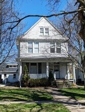 Building Photo - 506 E Chestnut St