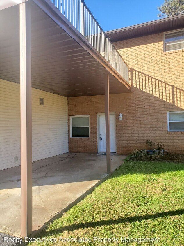 Foto principal - 2 br, 1 bath House - 442 Cherokee Heights ...