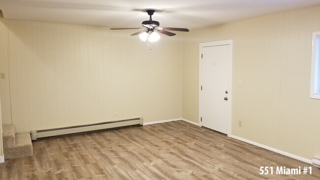 Lving - 551 Miami Rd