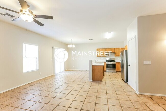 Building Photo - 4 Bedroom Pet-Friendly Home in PHOENIX, AZ...