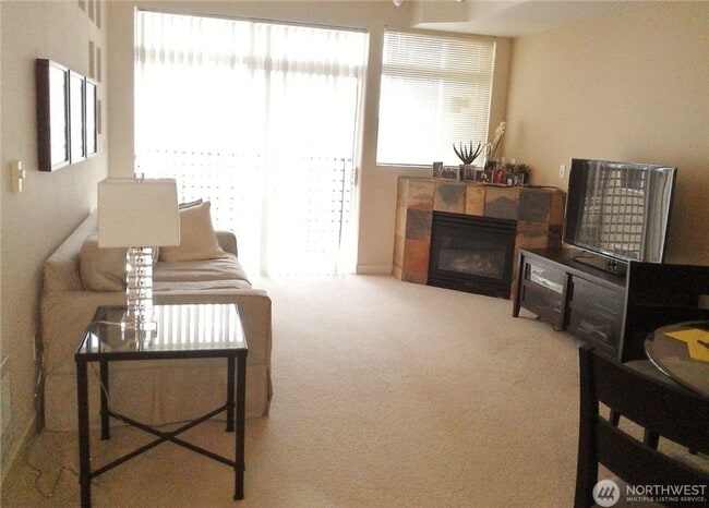 Building Photo - 1bd/1ba Bellevue Condo