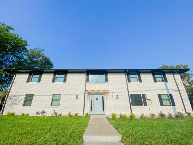 Foto del edificio - Inez at Bishop Ridge