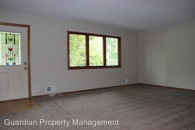 Building Photo - 3 br, 2.5 bath House - 17108 Duck Lake Trail