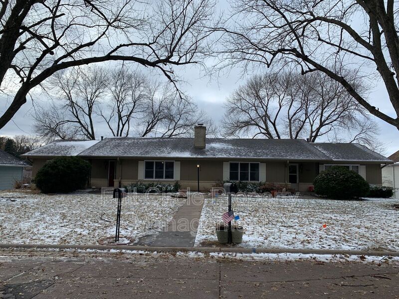 1222 S 118th St, Omaha, NE 68144 House Rental in Omaha, NE