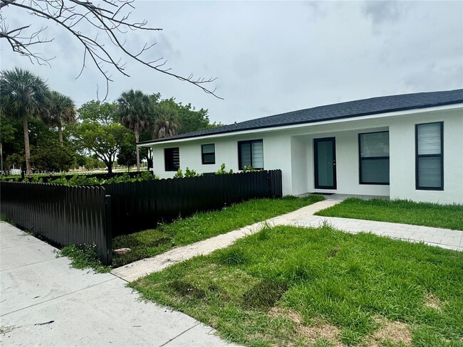 Building Photo - 20640 Manta Dr