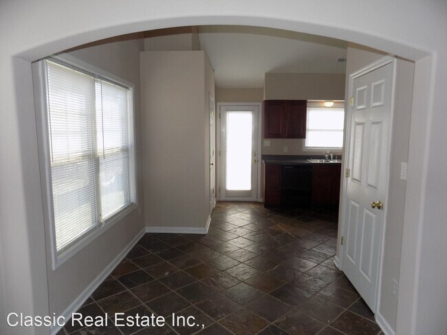 Building Photo - 4 br, 2.5 bath House - 3145 Sweet Clover Lane