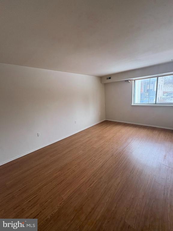 Foto del edificio - 11384 Cherry Hill Rd