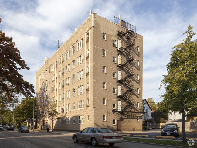 Building Photo - Crestwood Apartments