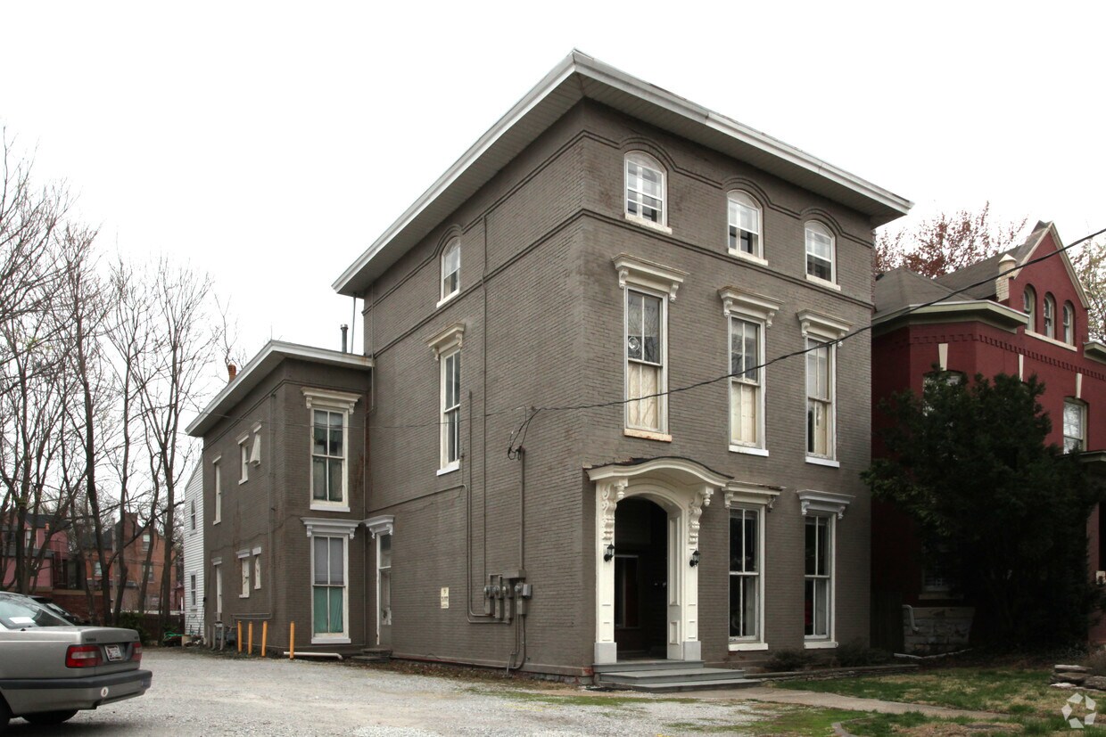 Primary Photo - 1629 S 4th St