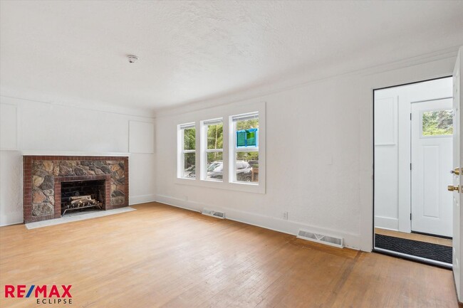 Building Photo - 2363 Hester Ct