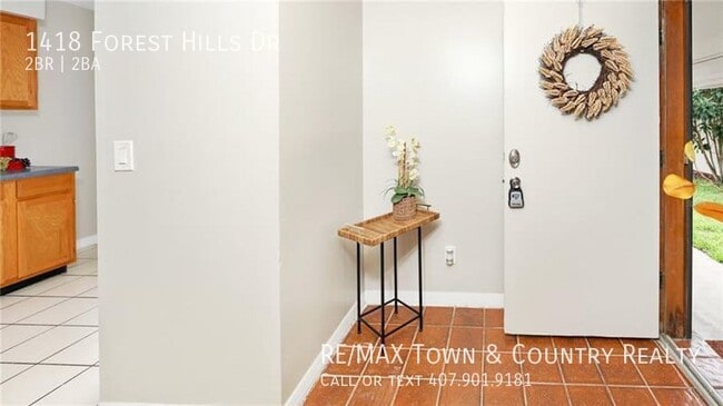 Building Photo - 1418 Forest Hills Dr