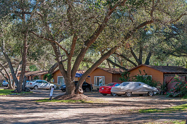 Building Photo - SFR & Rental Cottages