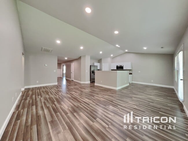 Building Photo - 19 Summerwood Ln