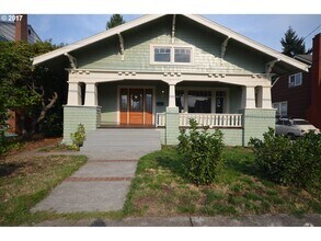 Building Photo - 2926 NE 57th Ave