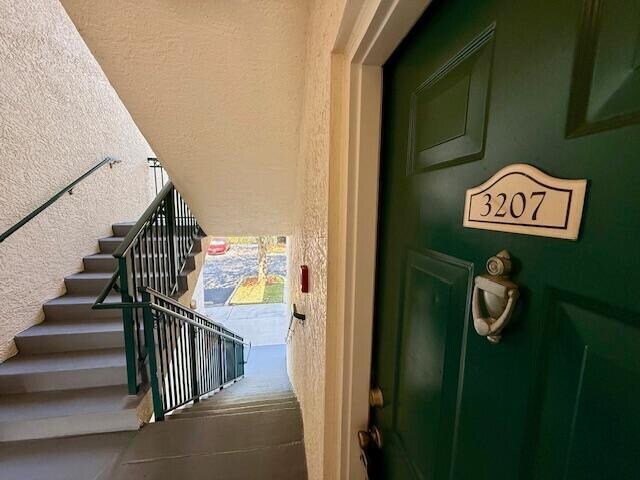 Foto del edificio - 3207 Myrtlewood Cir E