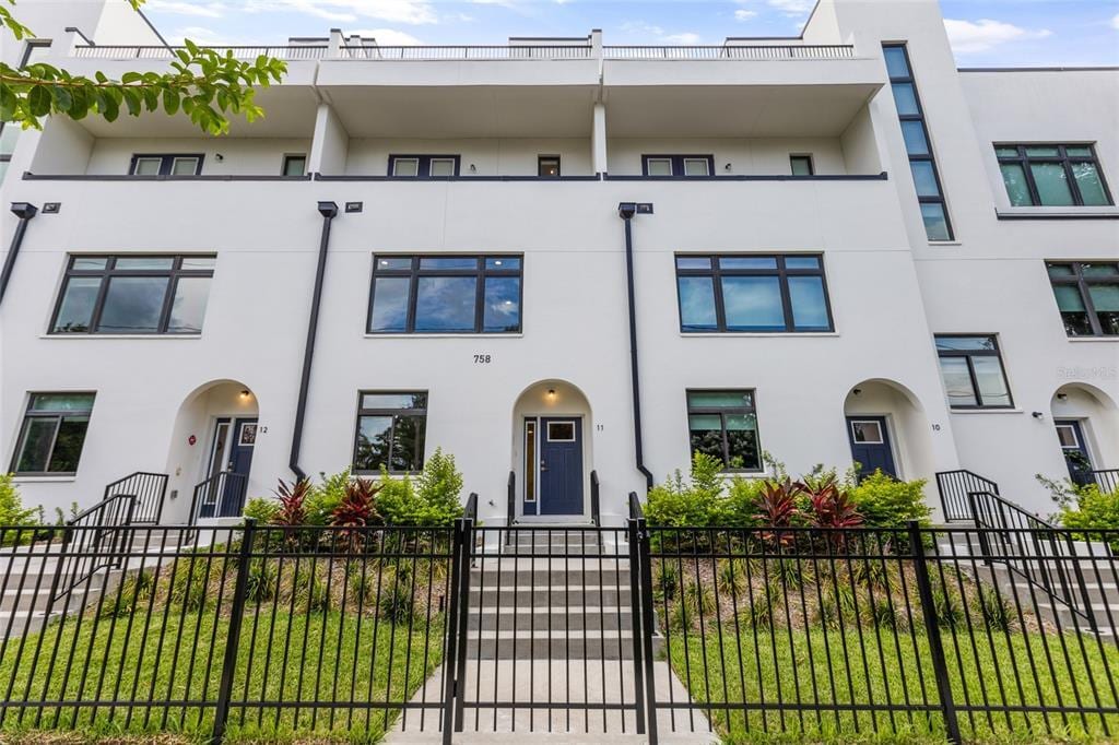 Foto principal - 758 Highland Ave