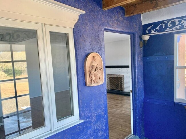 Building Photo - Charming 3BR House in Santa Fe
