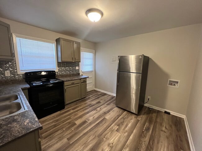 Foto del edificio - 857 Bellevue St