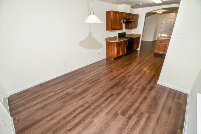 Building Photo - 21250 Rezanof Rd