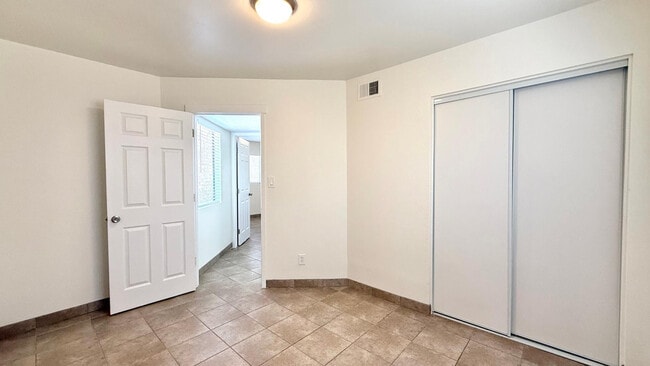 Foto del edificio - 1712 E Pepper Cir