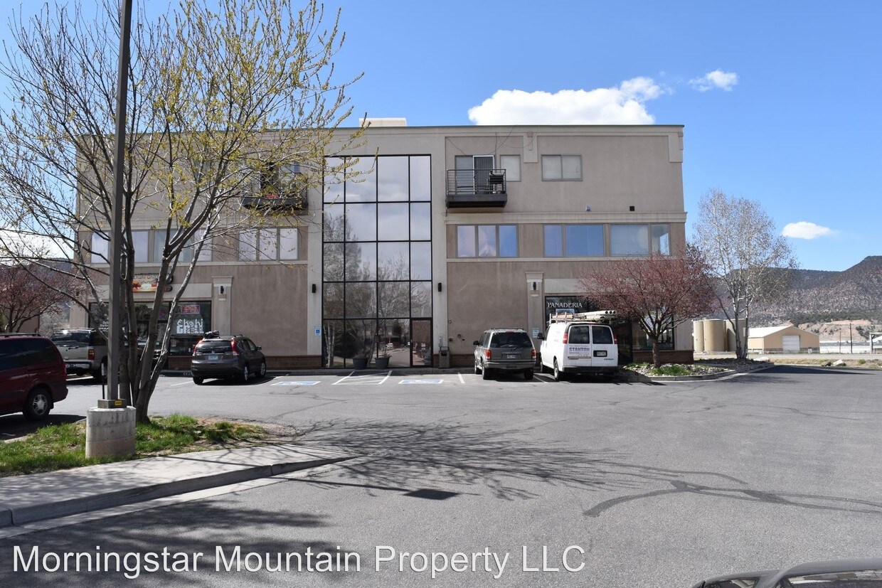 Foto principal - 2 br, 2 bath Apartment - 500 Red Table Dr