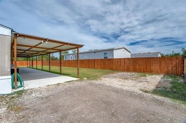 Building Photo - 505 Rd 5202