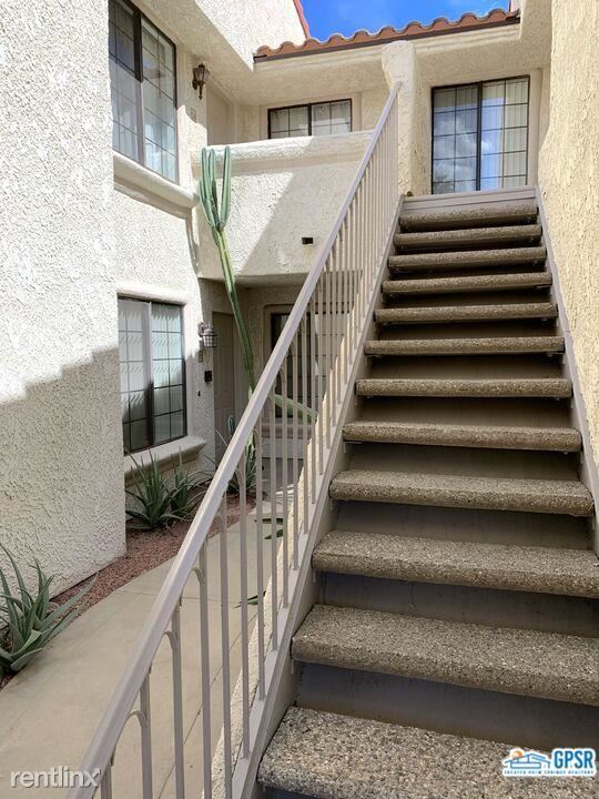 Primary Photo - 2 br, 2 bath Condo - 2001 E Camino Parocel...