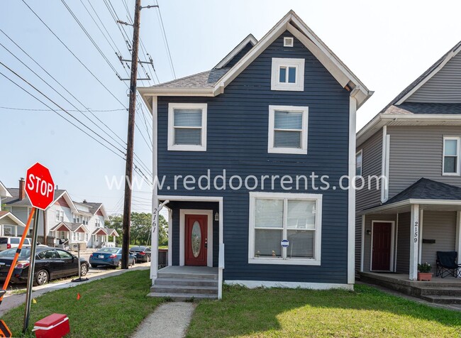 Building Photo - MOVE IN SPECIAL: Move in this January and ...