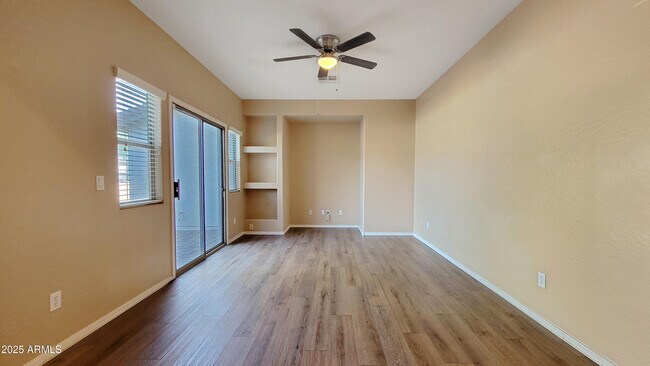 Foto del edificio - 2515 N 148th Dr