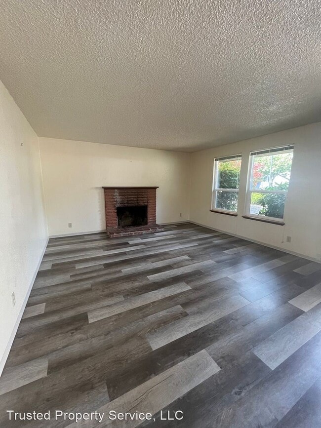 Building Photo - 3 br, 2 bath House - 4136 Jessen Dr.