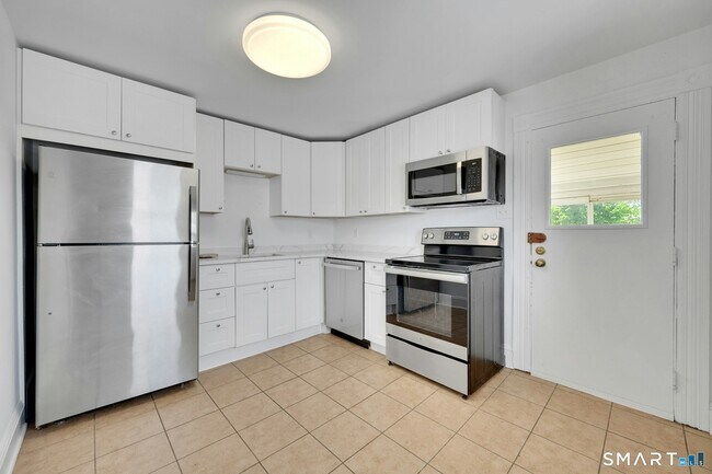 Foto del edificio - 125 Tunxis Hill Rd