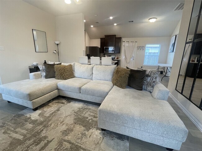 Foto del edificio - 17768 Lionheart Rd