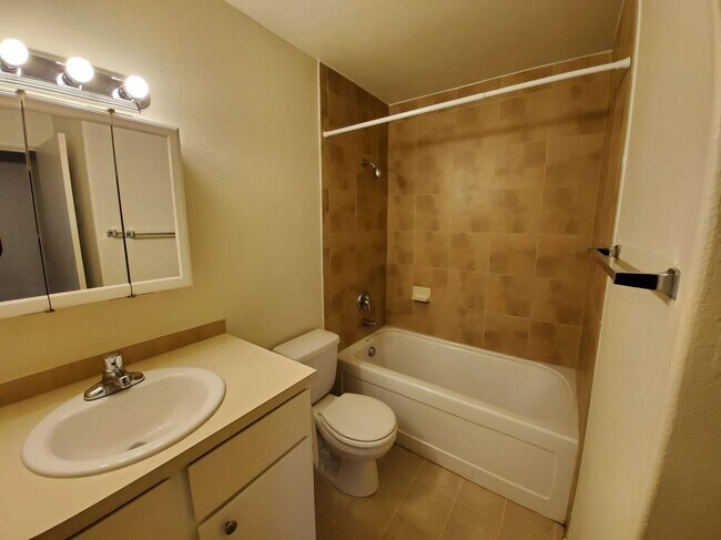 Bathroom - 130 NE 17th Ave