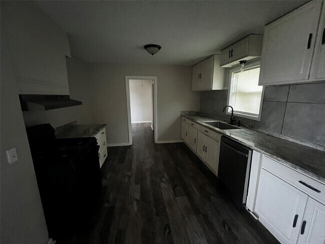 Foto del edificio - 1013 W Spanish Camp Rd