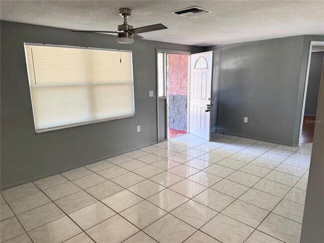 Building Photo - 9020 Cochise Ln