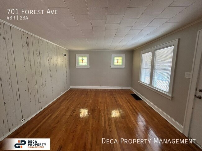 Foto del edificio - 4 Bedroom 2 Bathroom House