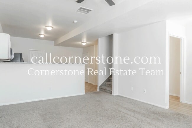 Building Photo - 2138 Phillips Alley