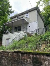 Building Photo - 1721 Scott St