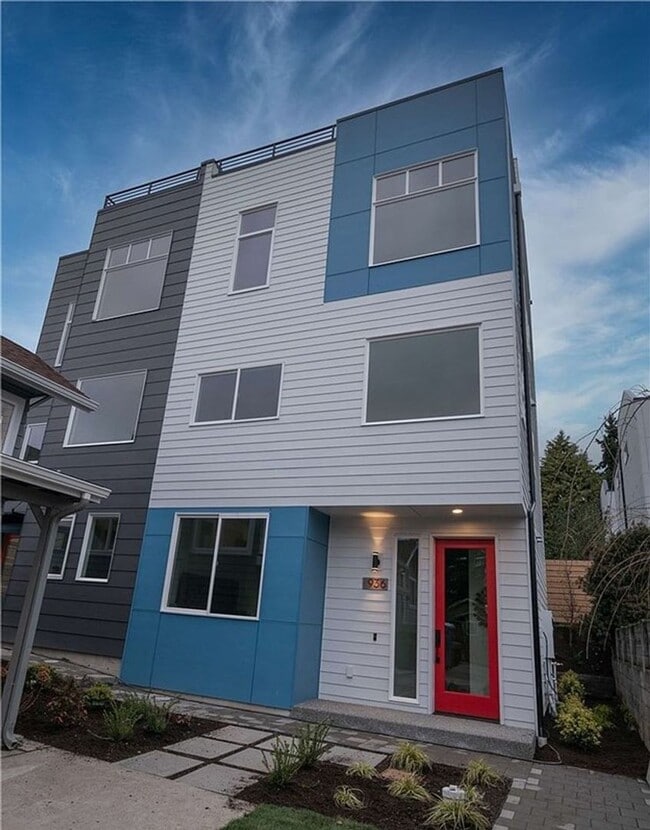 Building Photo - 936 N 90th St