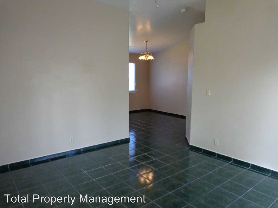 Primary Photo - 1200 S Vetter Dr