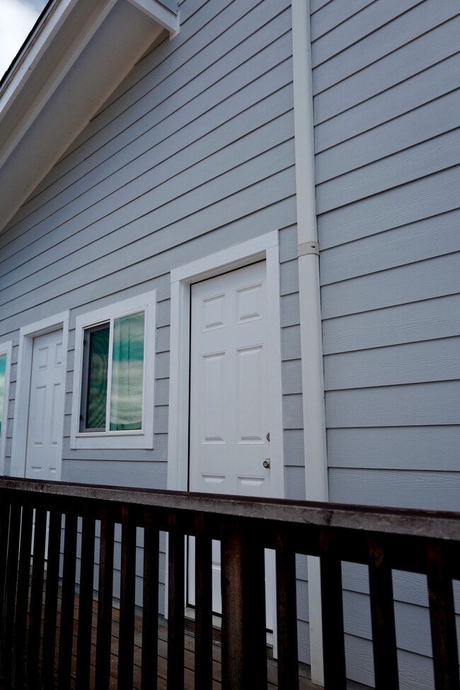 Building Photo - 1928 Waimano Home Rd