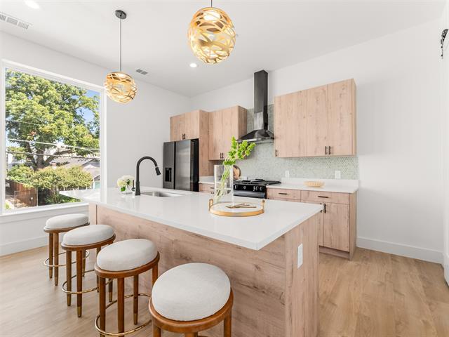 Foto del edificio - 2019 N Prairie Ave